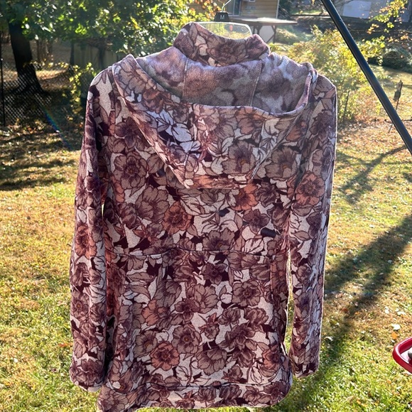 Royal Robbins Sentinel Peak Hoodie size M floral pockets flattering silhouette - Picture 7 of 16